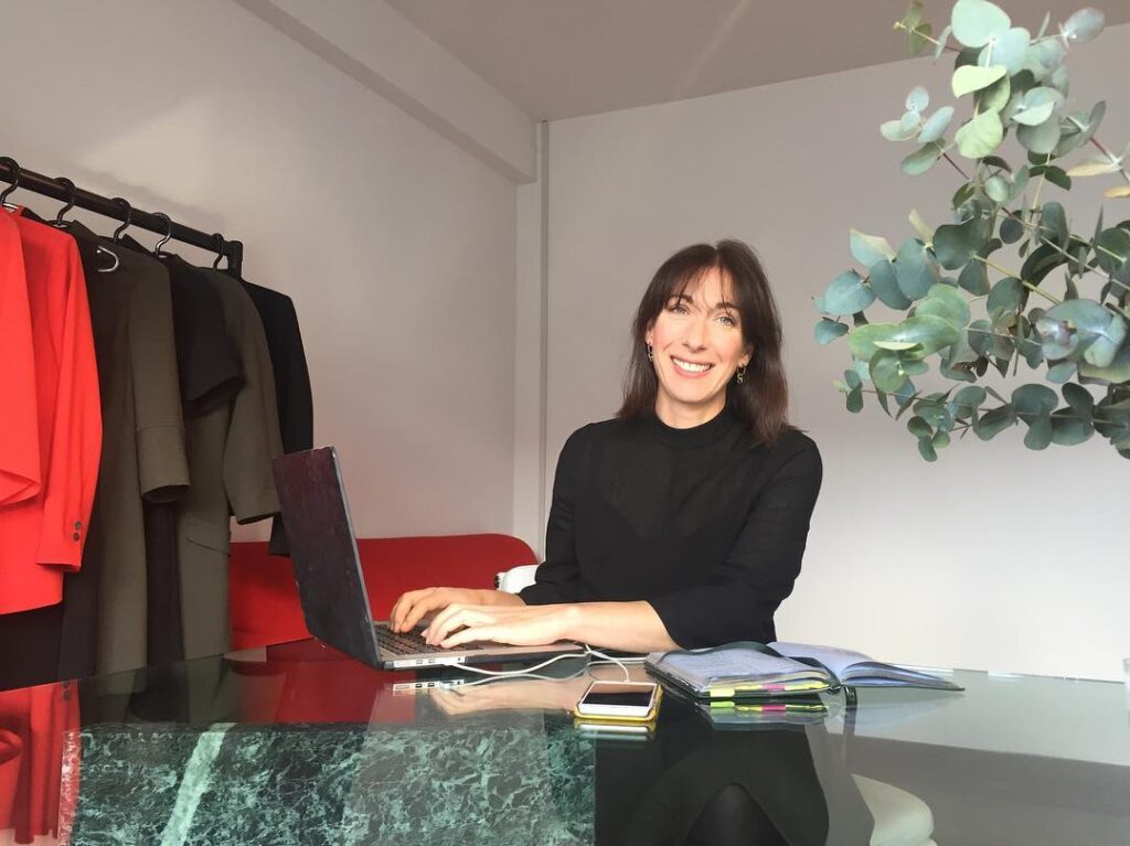 Samantha Cameron’s fashion brand Cefinn closes after eight years with a final sale offering up to 40 percent off dresses, tops and blazers as operations wind down.