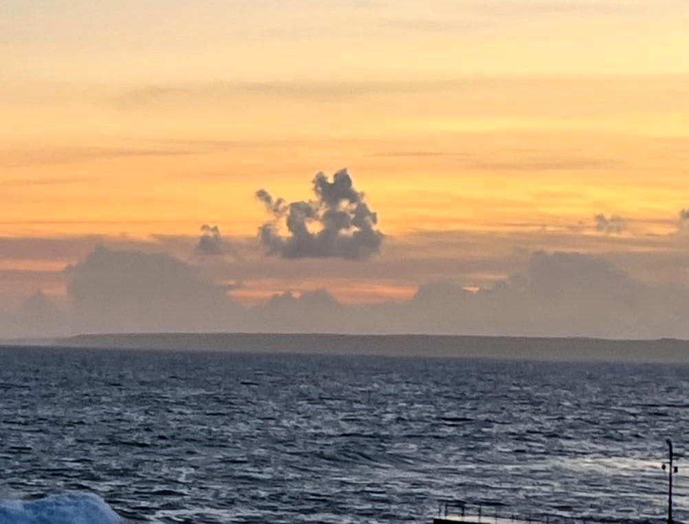 Pensioner captures ship-shaped cloud off Cornwall coast - photo taken in Mousehole near Penzance sparks comparisons to Blue Peter badge, Jack Sparrow and Peter Pan.