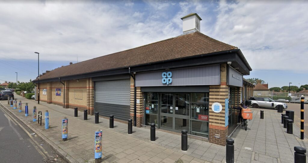 Shopper slams Co-op for labelling meat as GPS tracked - tech expert says packaging is unlikely to have real satellite tracking and accuses store of exaggerating security.