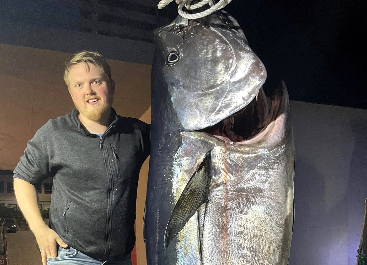 Norwegian fisherman lands 44-stone bluefin tuna after 3 hour battle - sells £2,241 catch to sushi restaurants and now hopes to reel in a sweet and nice girlfriend.
