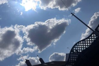 Emma Smyth, 36, from Kent, was stunned when a giant heart-shaped cloud floated above her garden – capturing the rare romantic sight before it vanished in 30 seconds.