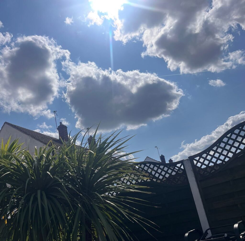 Emma Smyth, 36, from Kent, was stunned when a giant heart-shaped cloud floated above her garden – capturing the rare romantic sight before it vanished in 30 seconds.