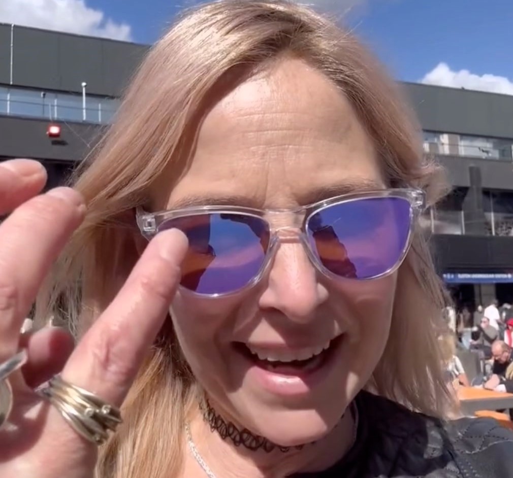 Telly star Alice Roberts reunited with precious heirloom ring lost on train - Digging for Britain presenter thanks Avanti staff after guard found sentimental treasure.