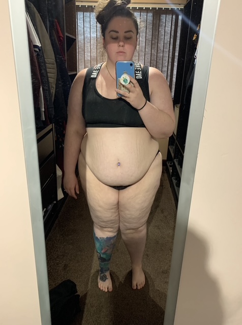 Mum who spent £100 a week on takeaways loses over nine stone without surgery or jabs - now unrecognisable after transforming her lifestyle and health for good.