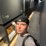 Influencer reviews £20 London capsule hotel room he calls “coffin-like” but surprisingly cosy. His viral video shows why budget pods are gaining attention despite mixed reactions.