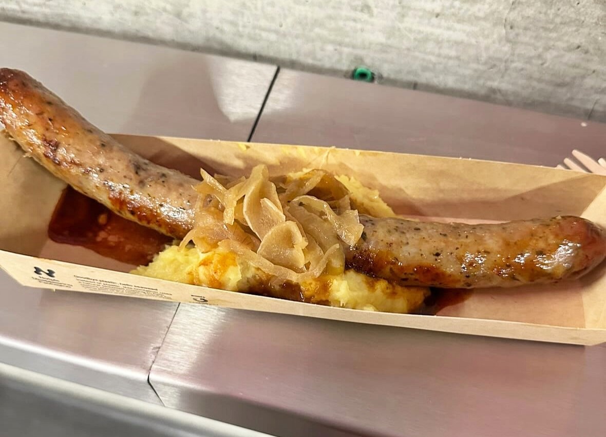 Arsenal fans slam £11.35 bangers and mash at the Emirates for its tiny blob of potato and huge price tag - calling the Premier League leaders’ matchday food “scran-dalous”.