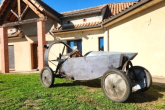 A rare 1921 Helica, known as the “wingless aeroplane,” is expected to fetch £105,000 at auction as collectors race to own this bizarre piece of automotive history.