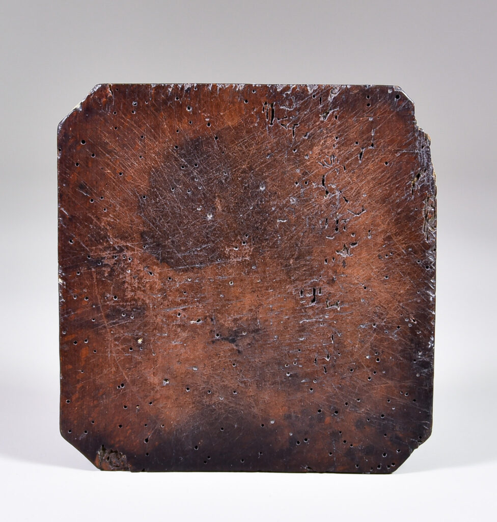 Britain’s largest breadboard collection of over 600 pieces, spanning from the 1700s to the 20th century, is being auctioned following the death of collector Rosslyn Neave.