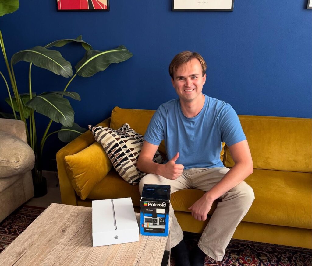 A Dutch man traded a pen up to a MacBook Air and now aims to barter his way to a house, highlighting tough housing costs for young buyers while turning swaps into an adventure.