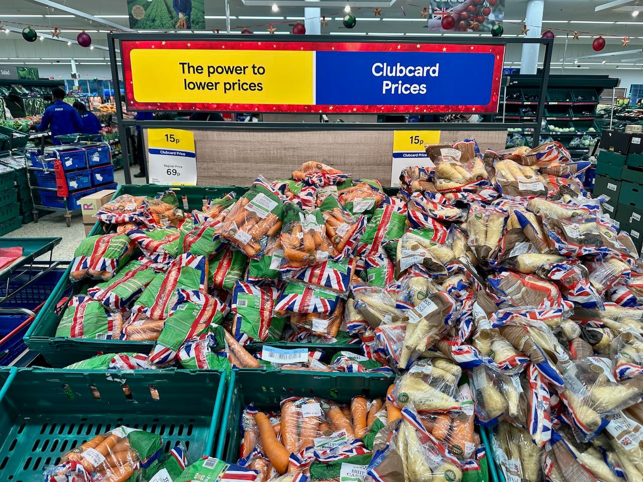 A savvy dad revealed how he preps Christmas dinner nearly a year early saving 75 percent by stocking up on yellow sticker deals turkeys and desserts months in advance.
