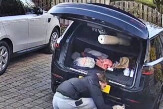 Love Island star Tom Clare showed off his football skills by saving his fiancée Molly Smith’s vase with a perfect touch, joking it was a move Ronaldinho would be proud of.