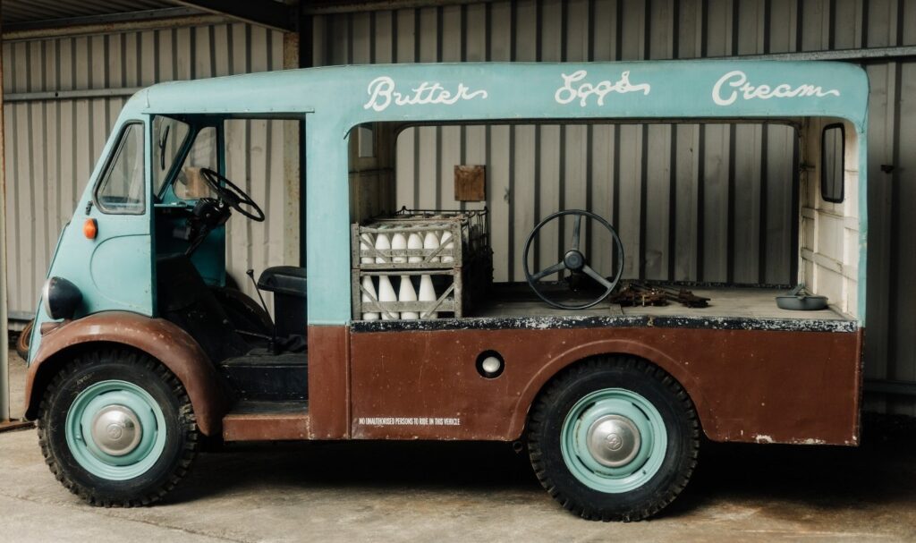 A 1956 Austin-Morris J Type milk float from ITV’s Heartbeat is heading to auction on October 23, expected to fetch up to £14,000 at The Haynes Motor Museum in Somerset.