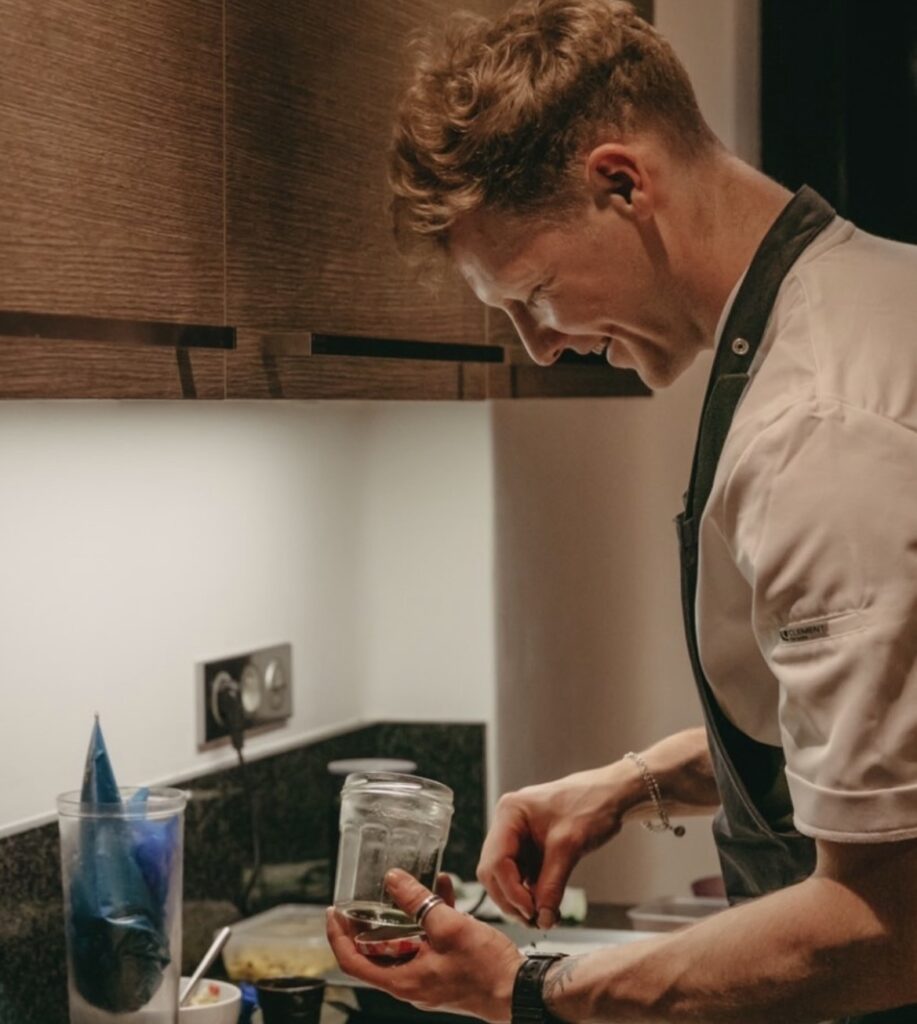 Private chef Tommy Cole, who cooks for Premier League stars, says banning ketchup is pointless - arguing a little sauce won’t harm performance if players eat a balanced diet.