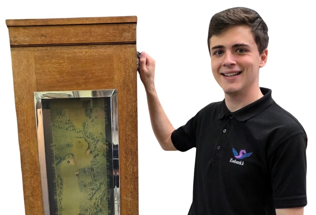 A rare 1936 Spotlight Golf Machine is heading to auction for £4,000, offering collectors a unique piece of sports gaming history despite missing parts and not working.