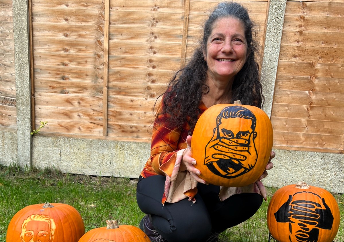 Mum-of-one Alison Goldsmith from Essex made over £500 in a week turning Halloween side hustles into profit, from pumpkin carving to spooky costumes and haunted house decor.