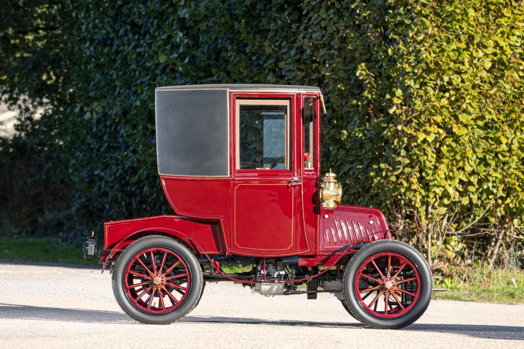 A 120-year-old 1903 Georges Richard Brougham once owned by newspaper legend Sir Ray Tindle is set to fetch £120,000 at Bonhams’ Golden Age of Motoring sale in London this month.