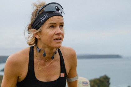 A GP ran 384 miles across Cornwall in under a week to honour her mum with Alzheimer’s, becoming the first to complete the route and raising £25,000 for dementia research and awareness.
