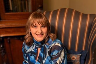 A celebrity psychic revealed eight surprising ways spirits make contact including flickering lights familiar scents animal messengers and songs that play at just the right moment.