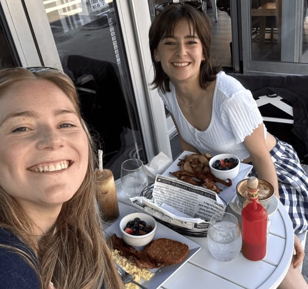 Marie with Lohanny Santos with whom marine share her flat for holidays.