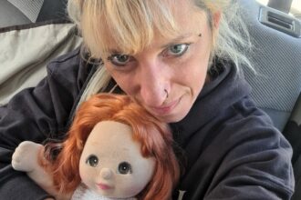 A charity shop worker was stunned when a vintage doll sold for hospice funds took a 5,000-mile detour to America before finally reaching its new home in Italy.