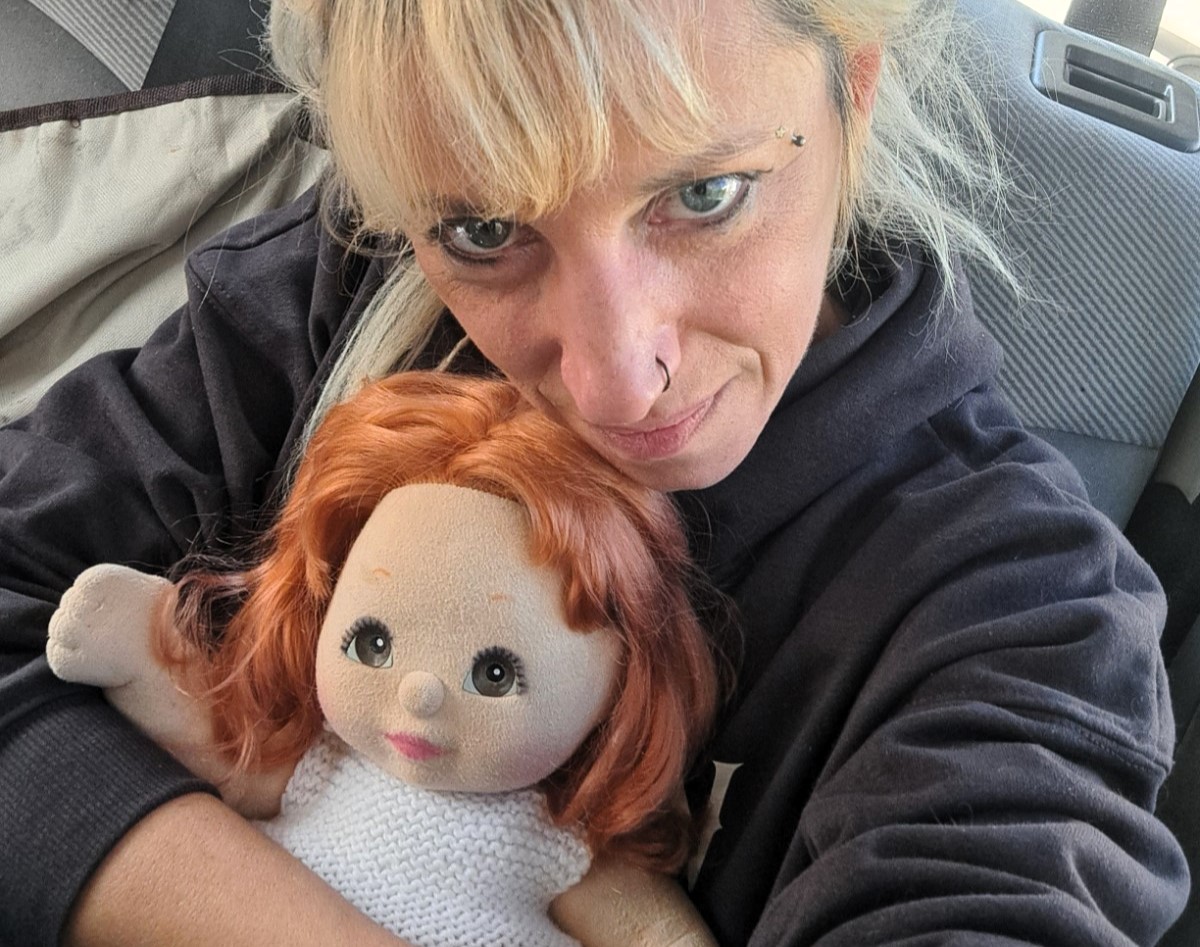 A charity shop worker was stunned when a vintage doll sold for hospice funds took a 5,000-mile detour to America before finally reaching its new home in Italy.