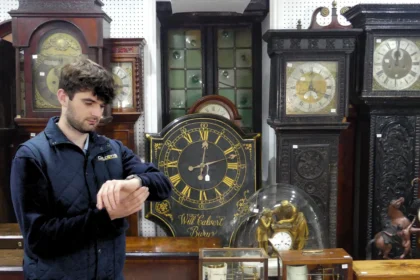 A railway worker’s 300-year-old clock collection featuring 60 historic timepieces, including a rare George III tavern clock, is set to be auctioned in Devon this month.