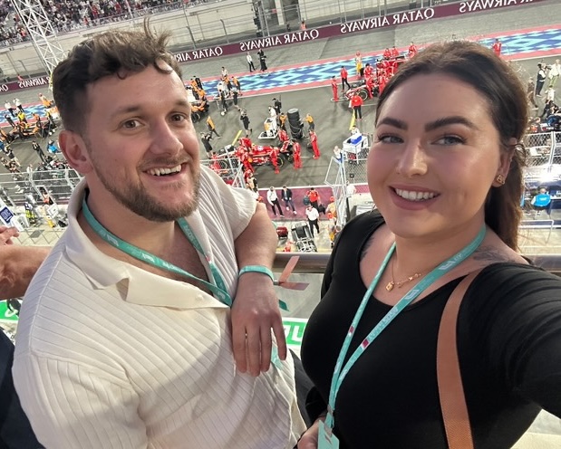 Couple attempt viral crème caramel challenge and end up in chaotic hysterics as their messy pudding fails rack up 89 million views leaving millions crying with laughter at the carnage.