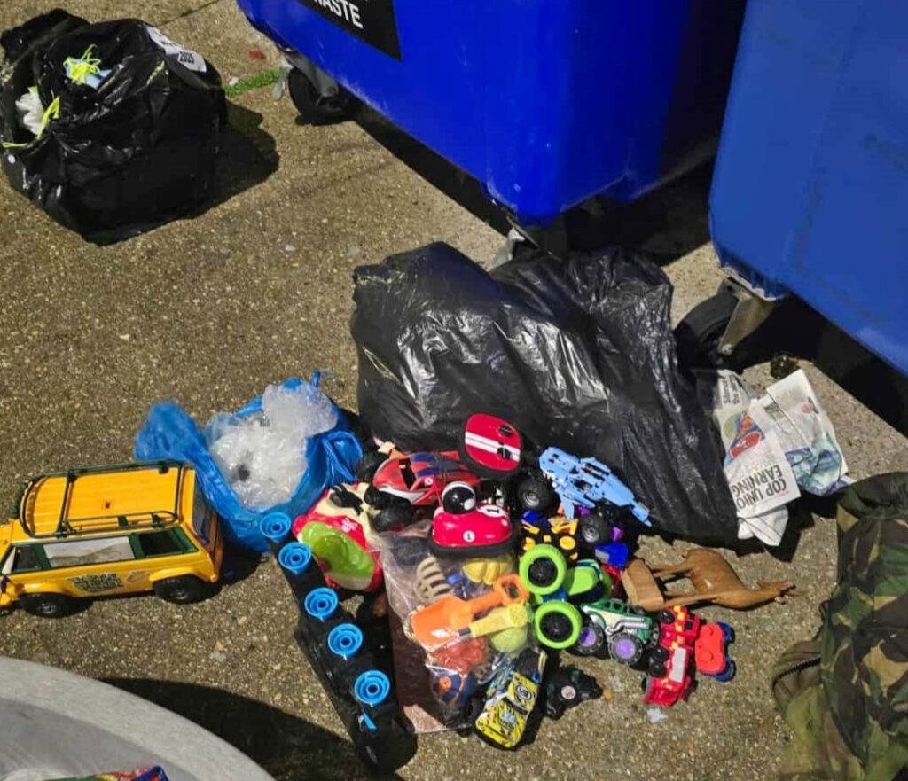 A dumpster diver from Portsmouth makes £600 a month rescuing valuable items like jewellery and designer bags from shop bins using a storage unit to hold his incredible finds.