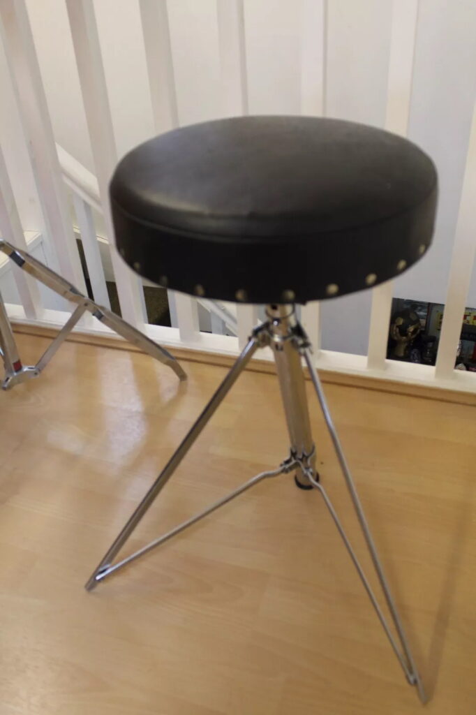 Ed Sheeran’s old orange drum kit, played and painted by him as a teen, is up for sale on eBay for £5,000 after being donated to charity and signed by the superstar.