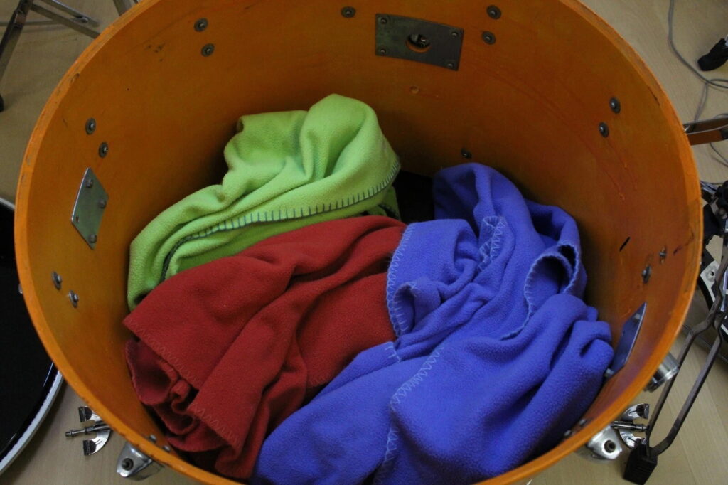 Ed Sheeran’s old orange drum kit, played and painted by him as a teen, is up for sale on eBay for £5,000 after being donated to charity and signed by the superstar.