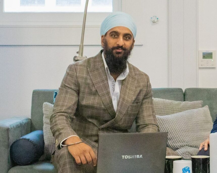 Once bottom of his class, Samsher Singh now helps everyday people turn startup ideas into million-pound businesses through his Dragon’s Den-style Launch Pad programme.