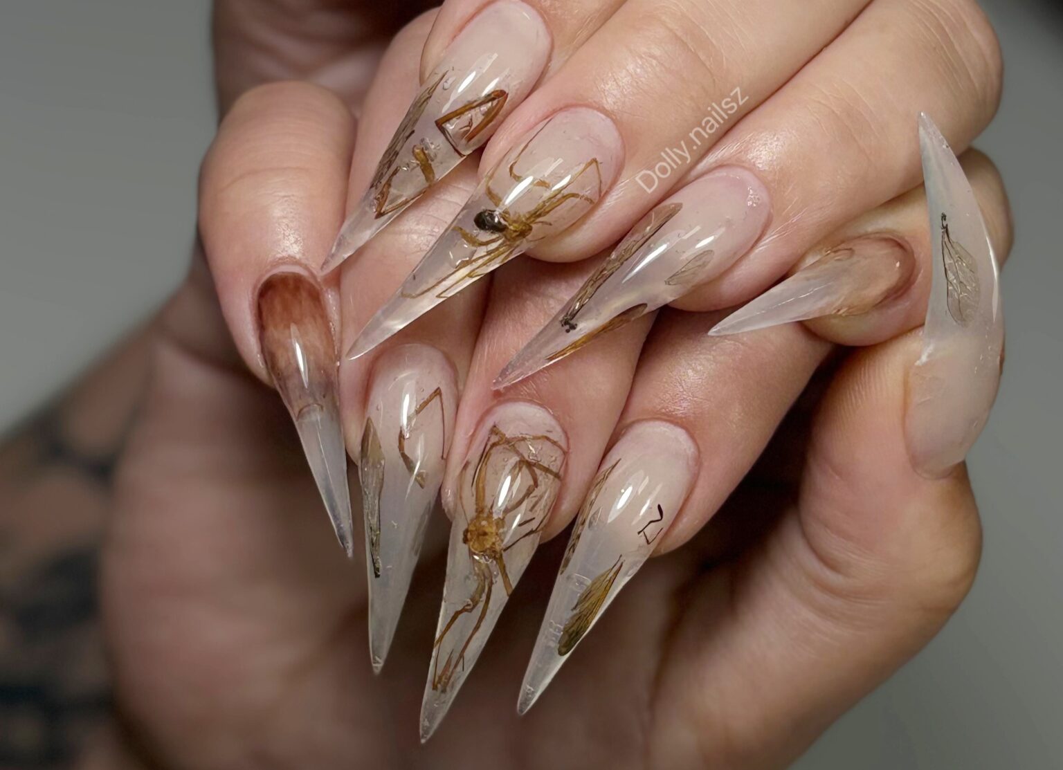 Manicurist with bug phobia horrified as client requests dead spiders in acrylic nails for art project, sparking viral debate after her shocking TikTok video hits 1 million views.