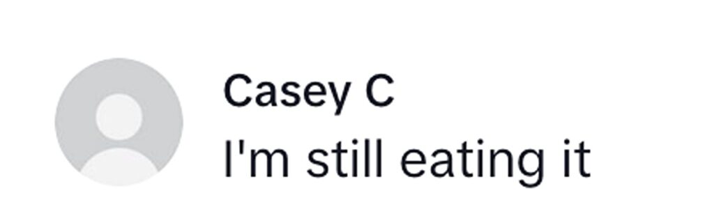 Social media comment on the post of A microbiologist’s pizza experiment shocks TikTok after revealing high bacteria on fresh pepperoni slices. Day-old pizza showed less growth, leaving viewers baffled but unfazed.