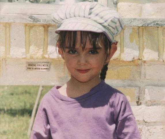 Argentine mum Candela Reybaud discovers a ball of sticky tape lodged in her nose for 35 years after lifelong breathing issues leading to its removal and an instant dramatic improvement.