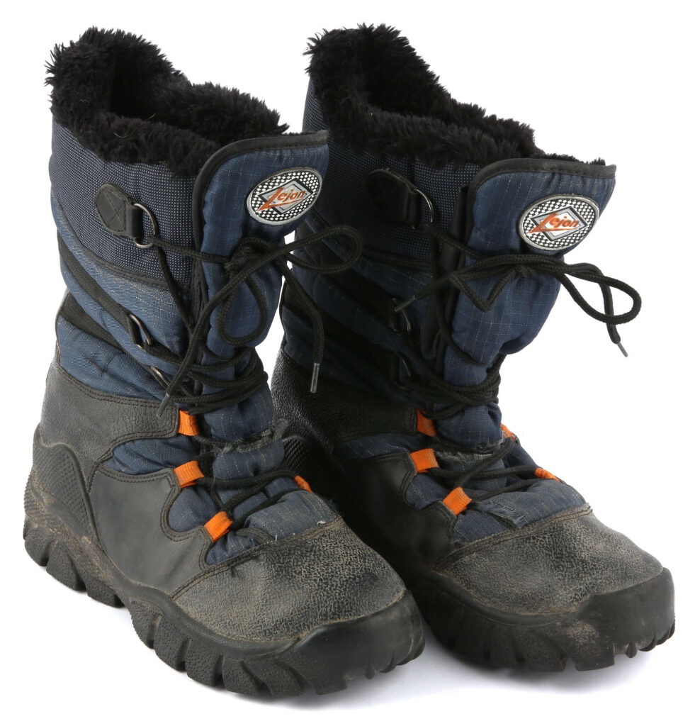 A rare Rebel Trooper hat from Star Wars: The Empire Strikes Back is expected to fetch up to £30,000 at auction alongside iconic film props from Bond and Alien.