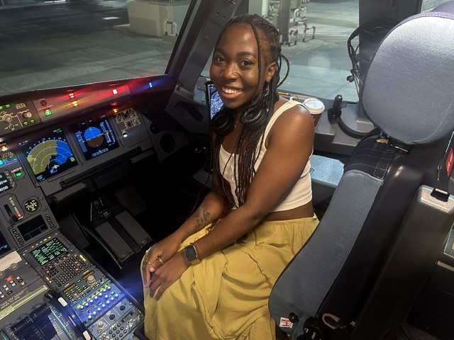 Woman takes £143 same-day trip to Mallorca from the UK, fitting in sightseeing, paella and beach time. Kelsie Stonya’s spontaneous adventure goes viral after storm delays.
