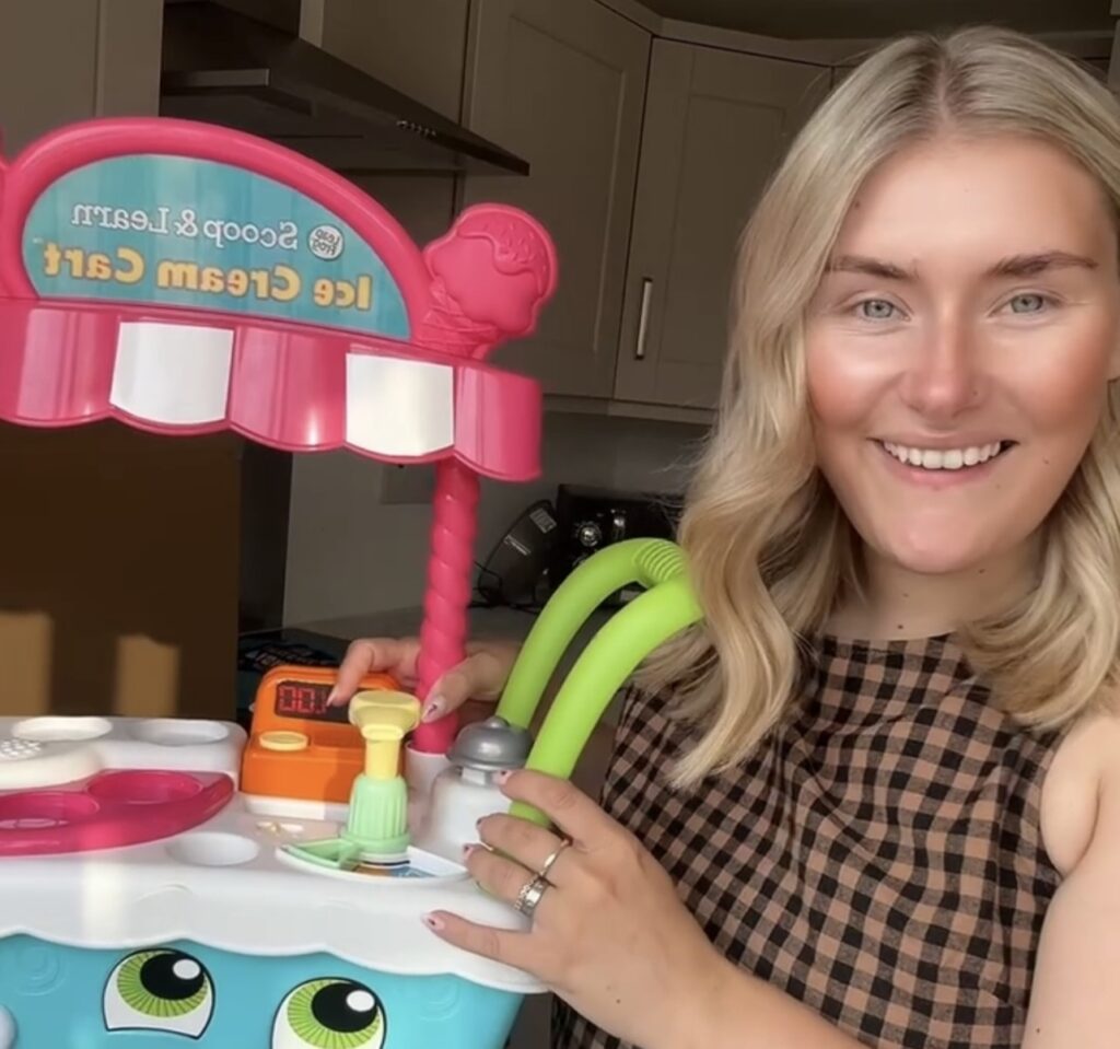Mum saves big on Christmas by buying second hand toys on Vinted scooping bargain Disney dolls and vintage finds while stretching her budget further and inspiring others to shop preloved.