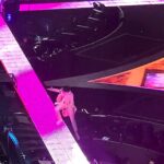 Ashin of Mayday falls off stage during Shanghai concert hitting his head and shocking fans but singer recovers jokes on stage finishes show and reassures fans after hospital check.