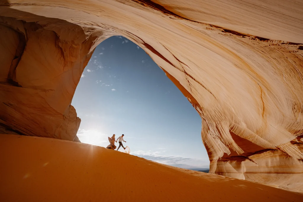 UK photographer David Scholes wins 2025 International Wedding Photographer of the Year with a perfectly timed hilarious kid and cake shot beating 2500 global entries in style.