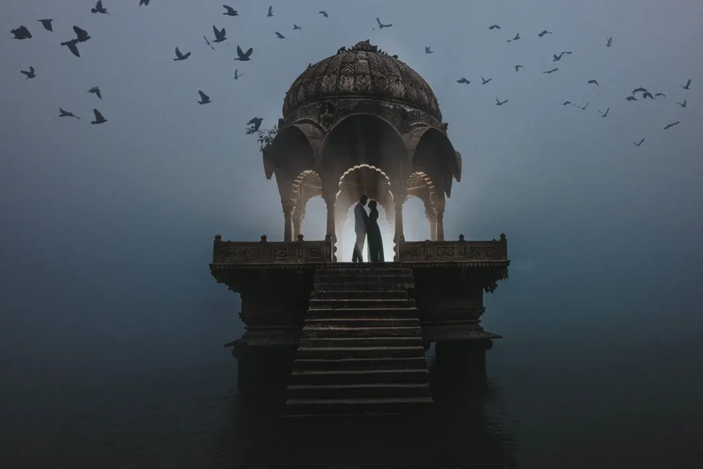 UK photographer David Scholes wins 2025 International Wedding Photographer of the Year with a perfectly timed hilarious kid and cake shot beating 2500 global entries in style.