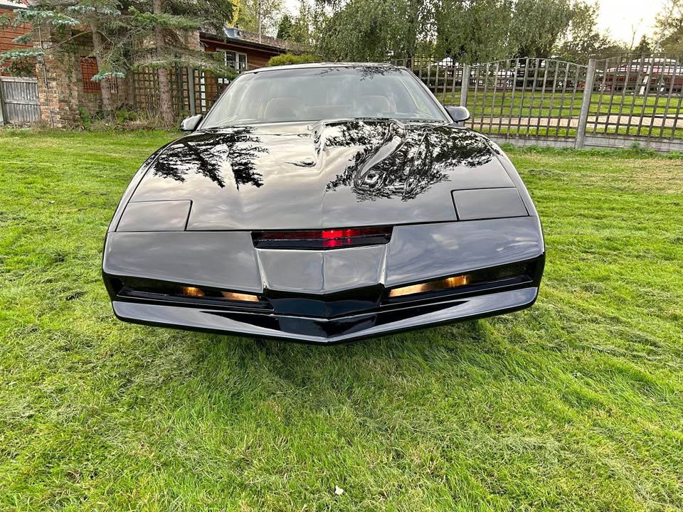 A British seller is offering a full size Knight Rider KITT replica for £40,000 complete with talking sensor retro dashboard Hasselhoff signature and road legal status.