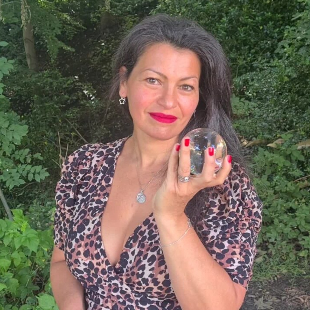 Celebrity psychic Inbaal Honigman predicts 2026 will bring a property market shift favouring first-time buyers with affordable countryside homes while city centres decline.