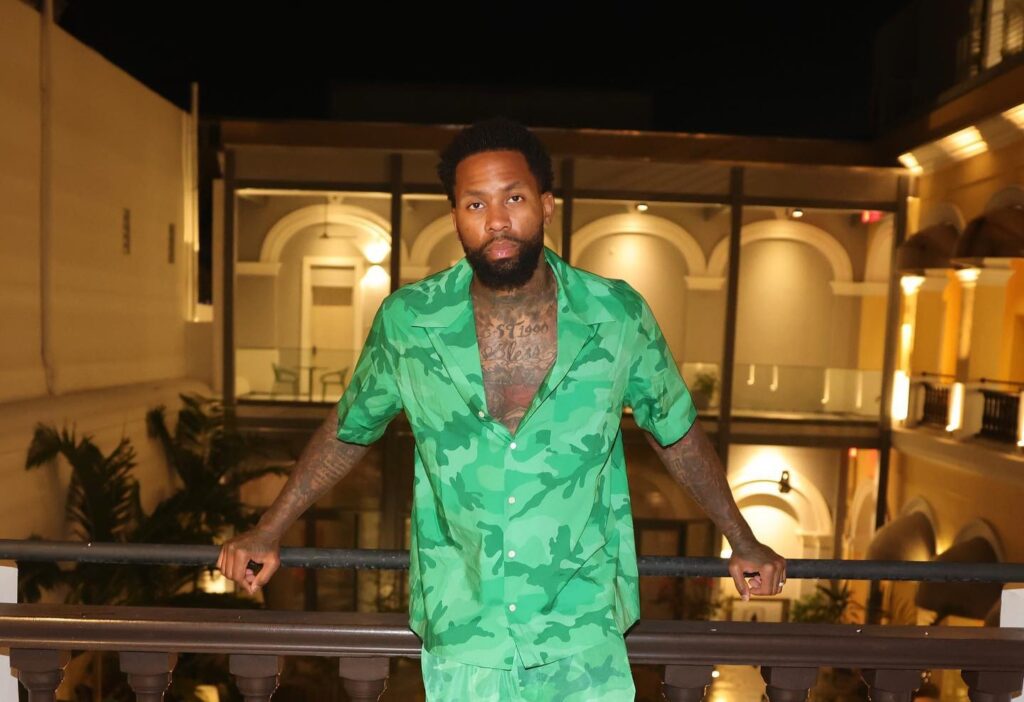 Man stuns viewers after calmly petting a giant bison through his car window in Canada as viral clip sparks awe concern and warnings over risky wildlife encounter.