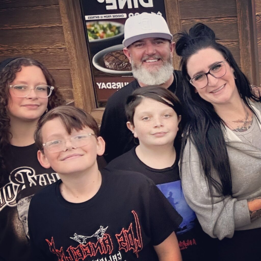 A mum earning up to £3,000 a month dumpster diving is funding a lavish Christmas waterpark holiday for her kids by reselling brand new goods rescued from bins.