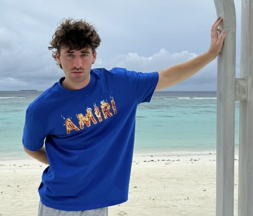 An influencer tests £150 Fortnum and Mason Christmas crackers only to find repeated chocolate gifts leaving him stunned disappointed and questioning whether the luxury splurge was worth it.