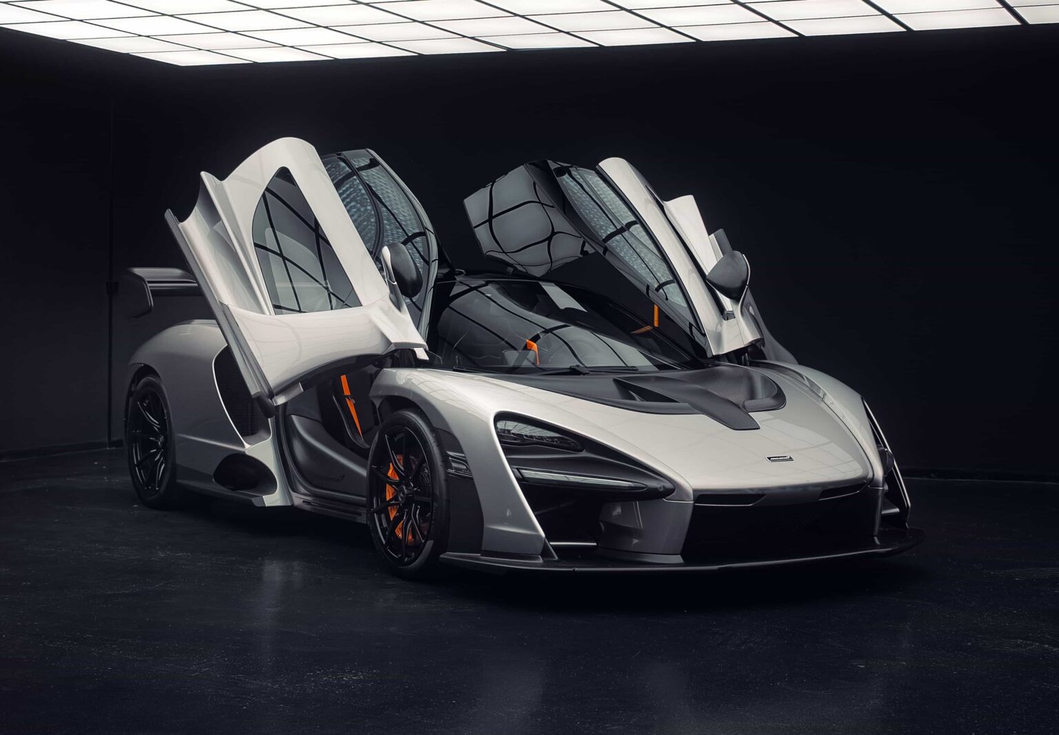A pristine 2019 McLaren Senna with just 60 miles on the clock is up for £830,000, offering 789 horsepower, 208 mph performance and ultra rare low mileage collector appeal.