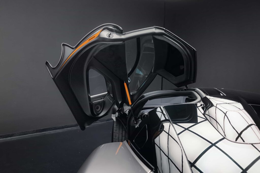 A pristine 2019 McLaren Senna with just 60 miles on the clock is up for £830,000, offering 789 horsepower, 208 mph performance and ultra rare low mileage collector appeal.