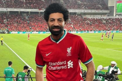 Mo Salah lookalike urges Liverpool star to leave club after scathing comments saying legend is being pushed out unfairly and should join Barcelona instead of Saudi move.