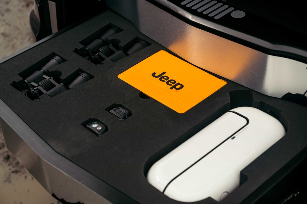 A one off £35,000 Jeep Avenger Stargazer concept features a roof mounted telescope, stargazing gear and cosmic themed design to help Brits explore the night sky and cut light pollution.