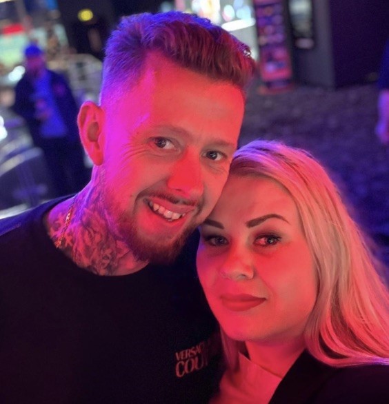 A British dad reveals Aldi as the best supermarket for post-Christmas bargains, with branded treats slashed to £1 as shoppers rush to snap up yellow sticker deals.